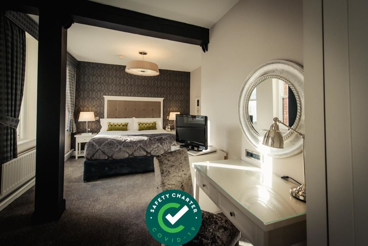 Отель Hotel Isaacs Cork City Корк-4